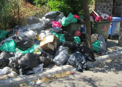 Εκρηκτικό το πρόβλημα των σκουπιδιών στο Δήμο Οιχαλίας