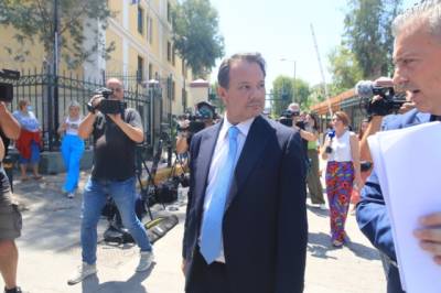 Ελεύθερος ο δικηγόρος Απόστολος Λύτρας με όρο να μην πλησιάζει τη σύζυγό του (βίντεο)
