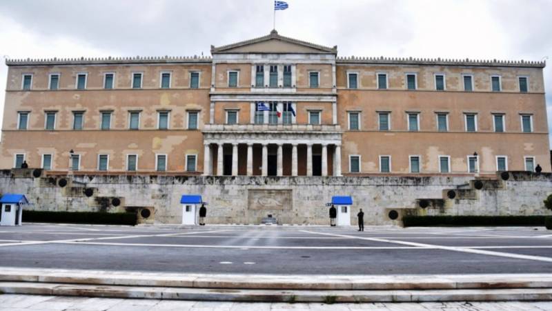 Μέτρα κατά του βουλευτή του Κ. Φλώρου προανήγγειλε ο πρόεδρος των " Σπαρτιατών " Β. Στίγκας αντιδρώντας στη δήλωση στήριξης του Ηλ. Κασιδιάρη
