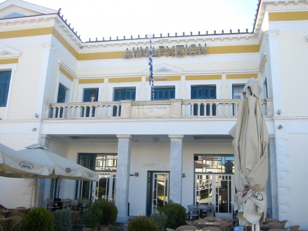 Ρουμάνος πήγε να κλέψει τη Δημοτική Αστυνομία Σπάρτης