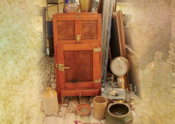 Παζάρι αντικών στο Μεγάλο Καλντερίμι της Κυπαρισσίας