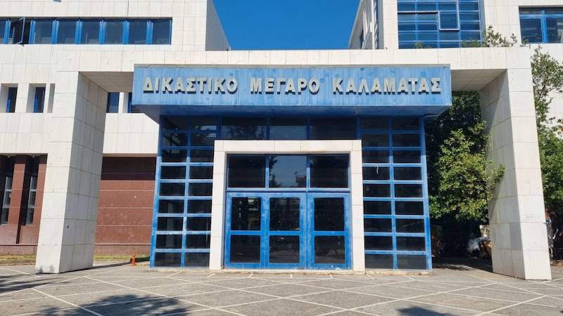 Καλαμάτα: 83χρονος πήγε να μπει στα δικαστήρια με μαχαίρι