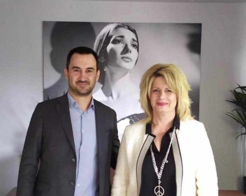 Εθιμοτυπική επίσκεψη Χαρίτση σε Γεωργακοπούλου