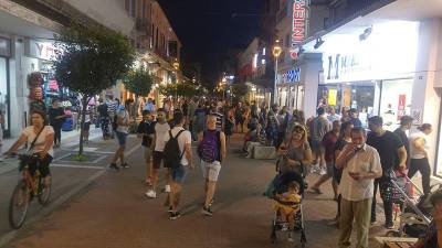 Γιορτινή ατμόσφαιρα στην 6η Λευκή Νύχτα της Καλαμάτας (βίντεο &amp; φωτογραφίες)