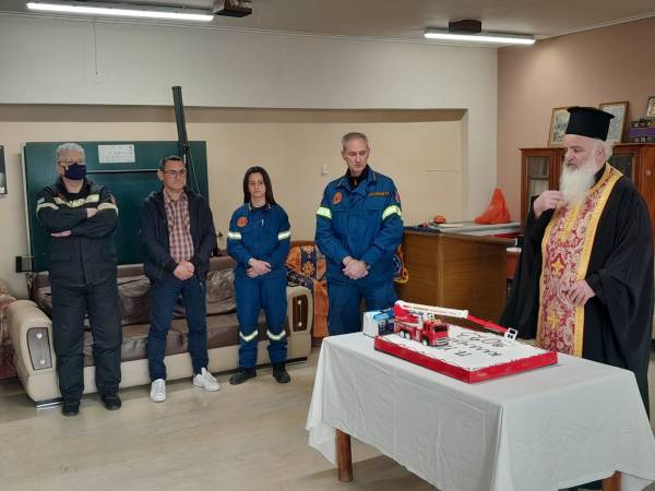 Τίμησαν τους εθελοντές πυροσβέστες στην πίτα της Πυροσβεστικής Υπηρεσίας Καλαμάτας (βίντεο-φωτογραφίες)