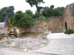 Κατεδαφίστηκε το ελαιοτριβείο Σπυρίδη στην Καλαμάτα