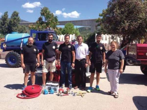 Πυροσβεστικός εξοπλισμός στην ΟΑΚ 4x4 Μεσσηνίας από το Δήμο Καλαμάτας