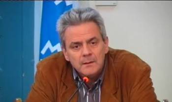 Πουλοκέφαλος προς Μπούκλη, "τα περί Δημοκρατίας ας το κρίνουν τα μέλη του ΠΕΣΥ, όχι εσύ"