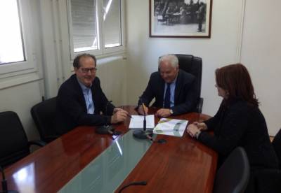 Υπογράφηκε η σύμβαση για το σιδηροδρομικό σταθμό της Καλαμάτας