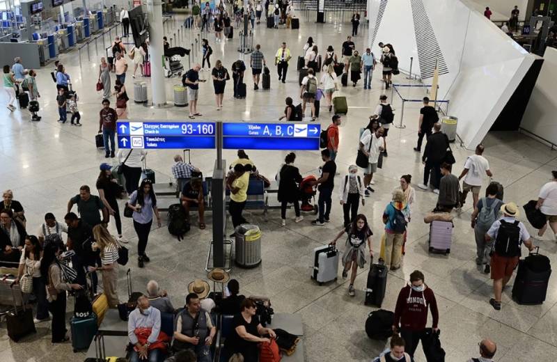 ΥΠΑ: Αυξήθηκε 11,4% η επιβατική κίνηση στο σύνολο των αεροδρομίων της χώρας το α' εξάμηνο 2024