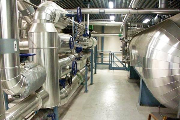 Κωνσταντινόπουλος κατά Χαρίτση για τηλεθέρμανση Μεγαλόπολης