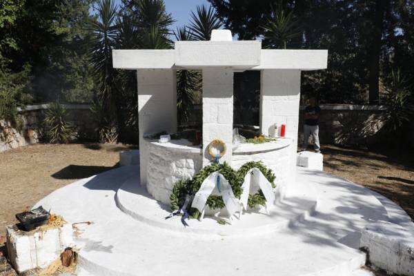 Τρεις συλλήψεις στην Πηγάδα για γκλόμπ, σπρέι πιπεριού και... taser
