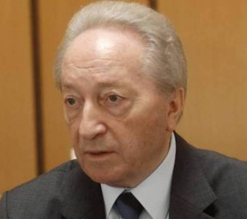 Η ιστορία μάς παρακολουθεί