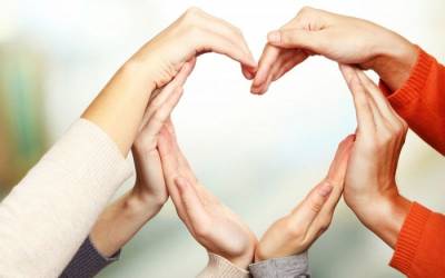 Καλαμάτα: Κουμπαράδες αλληλεγγύης για τη μικρή Αναστασία