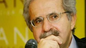 Μίμης Ανδρουλάκης: Πιστόλι στον κρόταφο; Τρία όχι!