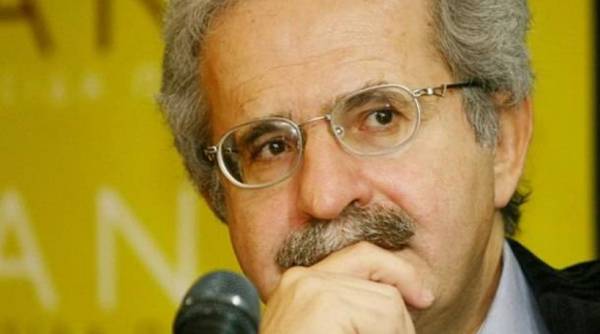 Μίμης Ανδρουλάκης: Πιστόλι στον κρόταφο; Τρία όχι!