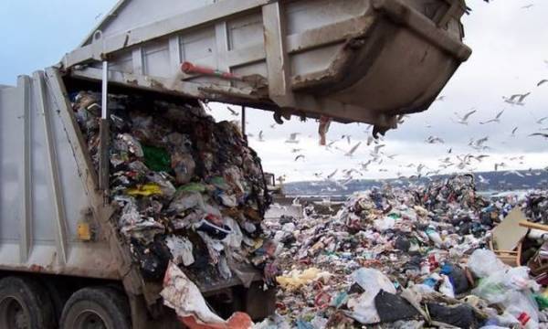 Ζητά κυβερνητική παρέμβαση για τα σκουπίδια ο Νίκας