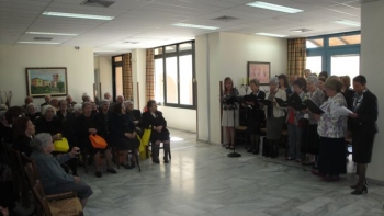 Το Λύκειο Ελληνίδων επέδωσε τιμητική διάκριση σε πολύτεκνη μητέρα