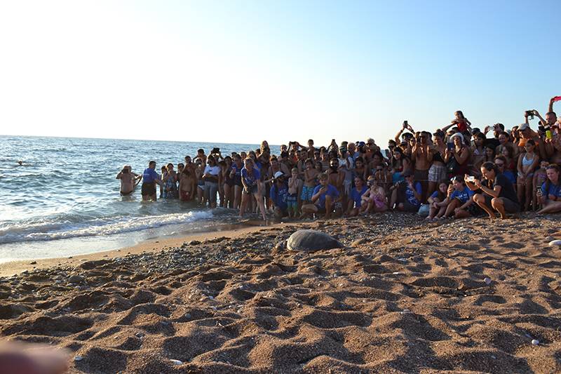 “Αρχέλων”: Επιστροφή της “Πηνελόπης” με χειροκροτήματα στο Καλό Νερό (βίντεο)