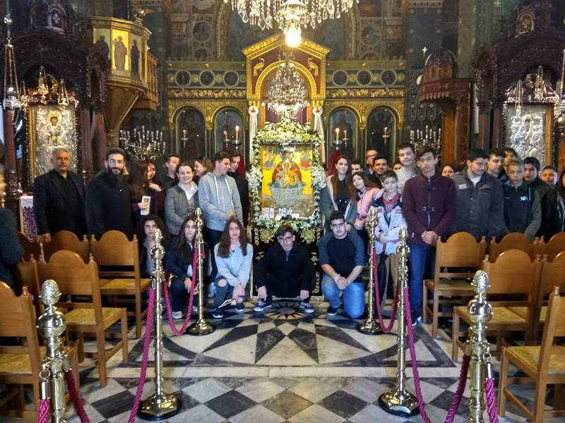 Καλαμάτα: Πλήθος κόσμου στην αναχώρηση της Παναγίας Πεταλιδιώτισσας