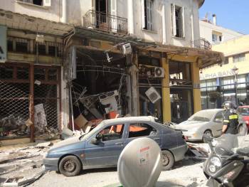 Στο κέντρο της Καλαμάτας: Από διαρροή προπανίου η έκρηξη στο χρυσοχοείο