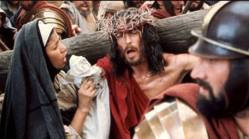 Τι θα δούμε στα κανάλια την Μεγάλη Εβδομάδα και το Πάσχα