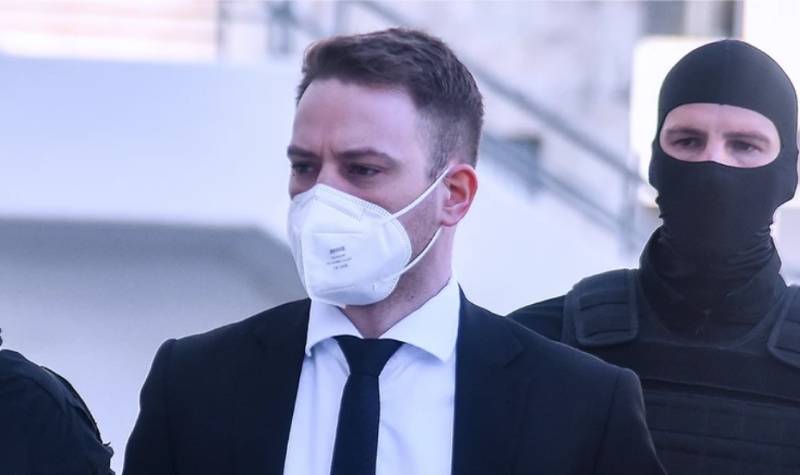 Μπάμπης Αναγνωστόπουλος: Μεταβίβασε την ακίνητη περιουσία του στην οικογένεια της Καρολάιν (Βίντεο)