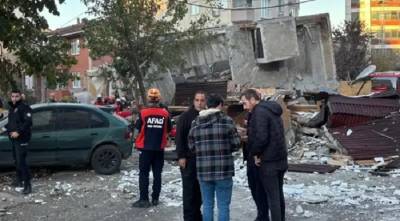 Kατάρρευση εξαόροφου κτηρίου στην Τουρκία (βίντεο)