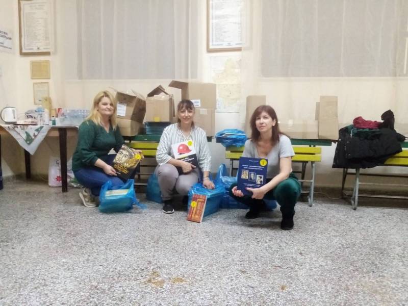 Ενωση Μικρασιατών Μεσσηνίας: Προσφορά βιβλίων στον Πολιτιστικό Σύλλογο Πύλας