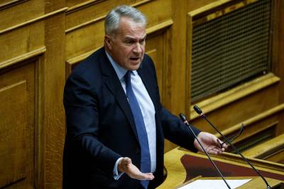 Ειρωνίες Βορίδη σε Τσίπρα για ελαιοπαραγωγούς: “Θα δώσω ό,τι έδωσε και αυτός... μηδέν”