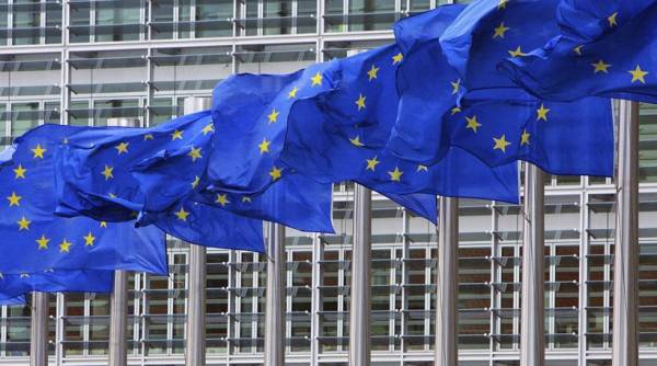 Υποχώρηση των δανειστών: Στο 13% ο ΦΠΑ στα ξενοδοχεία