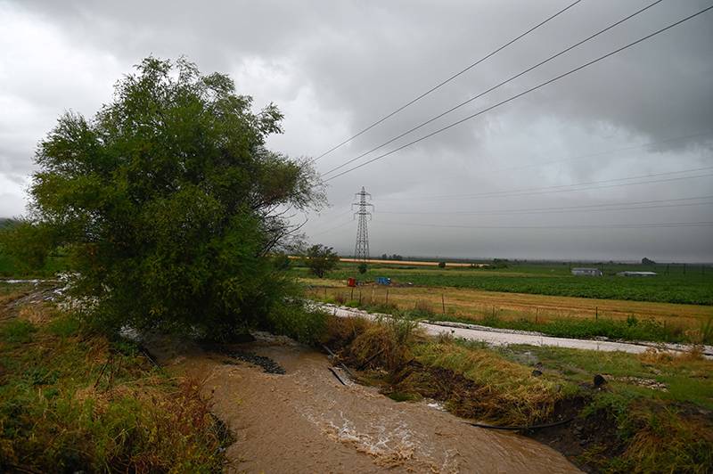 Κακοκαιρία Daniel: Λιμνοθάλασσα ολόκληρες γειτονιές στην πόλη των Τρικάλων