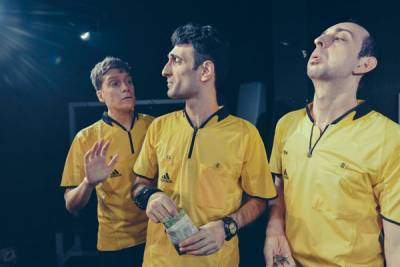 O Μεσσήνιος Νεκτάριος Παπαλεξίου στην παράσταση "Καυκαλήθρες με πατάτες στο φούρνο"