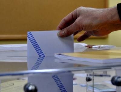 Τα χρίσματα για την Πελοπόννησο: Με Δέδε ο ΣΥΡΙΖΑ και με Νίκα η Ν.Δ.