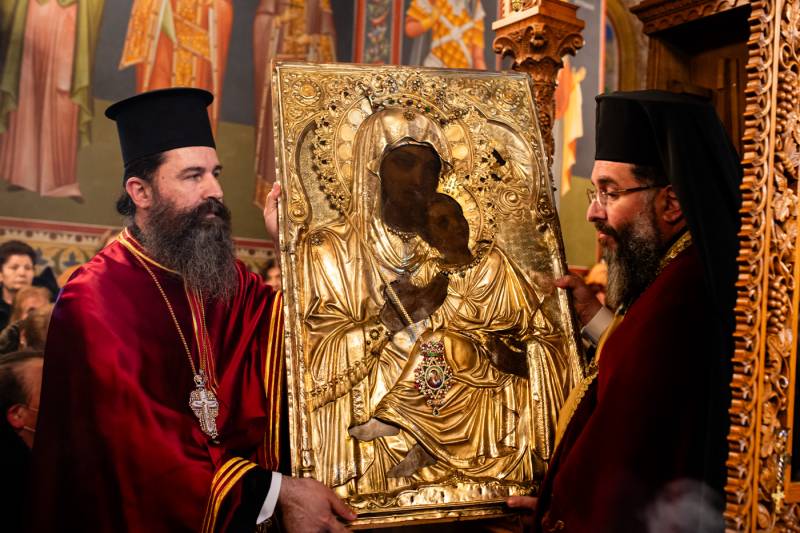 Η Καλαμάτα τιμά την Παναγία Υπαπαντή - Ενθρόνιση της Ιεράς Εικόνας