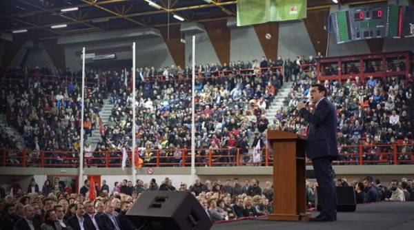 Τσίπρας: Δώστε μας ισχυρή εντολή για να μην μας εγκλωβίσουν μνημονιακές δυνάμεις