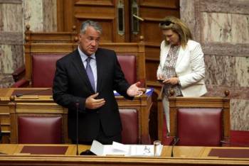 Το ΠΑΣΟΚ βάλλει κατά του Μάκη Βορίδη για την παροχή του ειδικού νοσηλίου στα Άτομα με Αναπηρίες