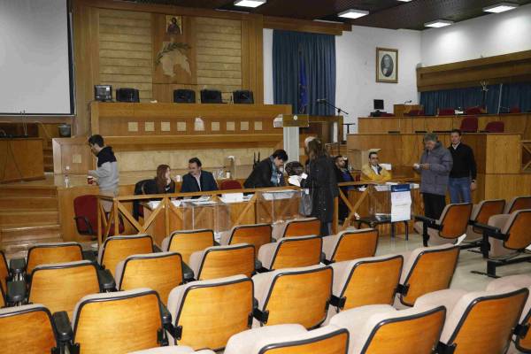 Χωρίς προβλήματα ξεκίνησαν οι εκλογές της ΝΔ στη Μεσσηνία