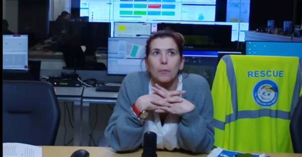 Πως τα τηλέφωνα ανάγκης μπορούν να σώσουν ένα παιδί, σύμφωνα με την κοινωνική λειτουργό Ειρήνη Ριζοπούλου