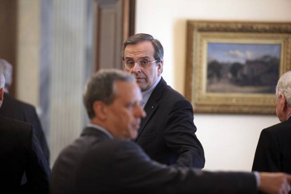 Κρυμμένοι "σκελετοί" στην "αυλή" του Σαμαρά