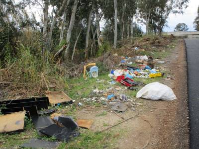 Σκουπιδότοπος στον Αγιο Φλώρο