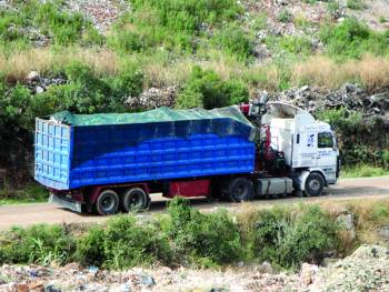 Σύστημα συμπίεσης απορριμμάτων στη Μαραθόλακκα