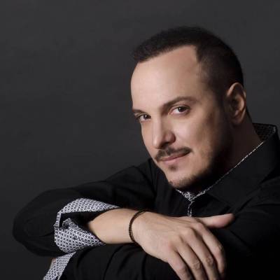 Ο Ακης Δείξιμος στις “Αμμοθίνες”