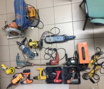 Δύο ανήλικοι Ελληνες και ένας Βούλγαρος έκλεψαν αποθήκες, βιοτεχνία και... εκκλησίες στη Σπάρτη