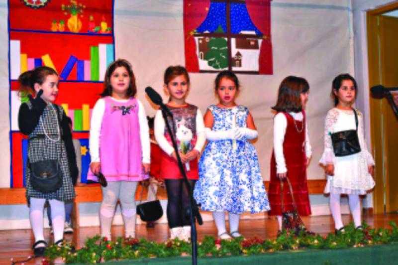 Χριστουγεννιάτικη γιορτή του 2ου Νηπιαγωγείου Κυπαρισσίας