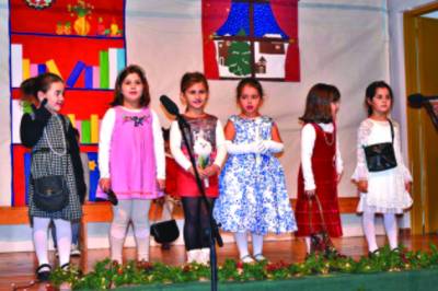 Χριστουγεννιάτικη γιορτή του 2ου Νηπιαγωγείου Κυπαρισσίας