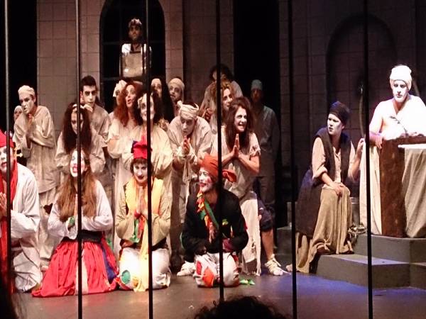 "Mαρά - Σαντ. Η καταδίωξη και δολοφονία του Ζαν Πολ Μαρά" από τη Θεατρική Διαδρομή