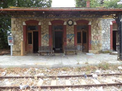 Ακρα του τάφου σιωπή στον κάμπο βασιλεύει