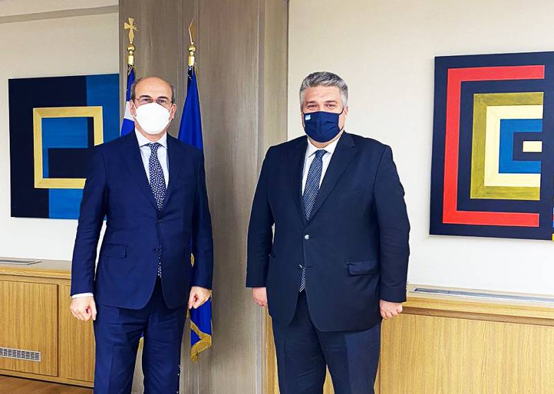 Χρυσομάλλης με Χατζηδάκη για αναπηρικές συντάξεις