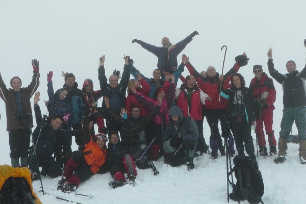 Μία πυραμίδα τυλιγμένη απο χιόνι στη κορυφή του Ταϋγέτου (φωτογραφίες)